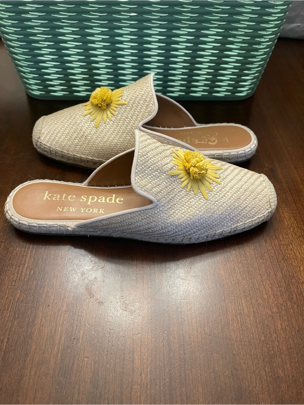 kate spade Natural Raffia Slip-On Mules with Yellow Flower Accent Size 8 - Picture 5 of 11